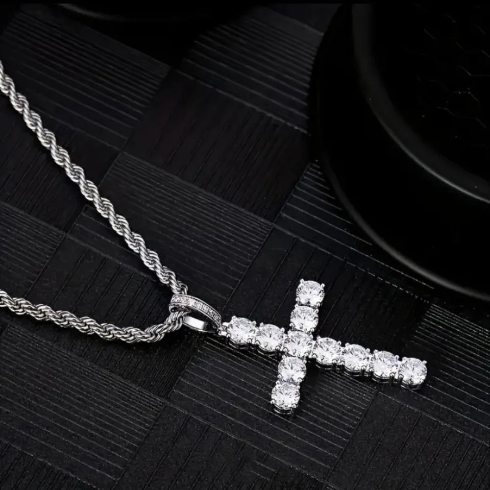 Men’s 60cm Twisted Chain Necklace – Luxury Cubic Zirconia Cross Pendant